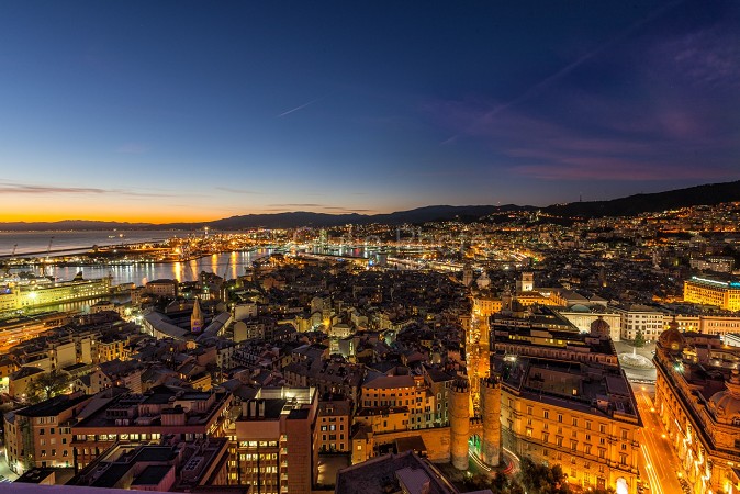 genova foto della città | foto di genova dall'alto | foto genova centro | genova notturna | 